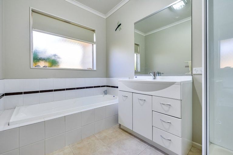 Photo of property in 12 Everton Place, Grandview Heights, Hamilton, 3200