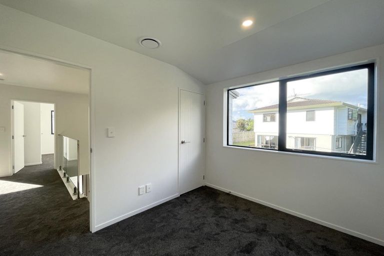 Photo of property in 26 Sandgate Avenue, Botany Downs, Auckland, 2010