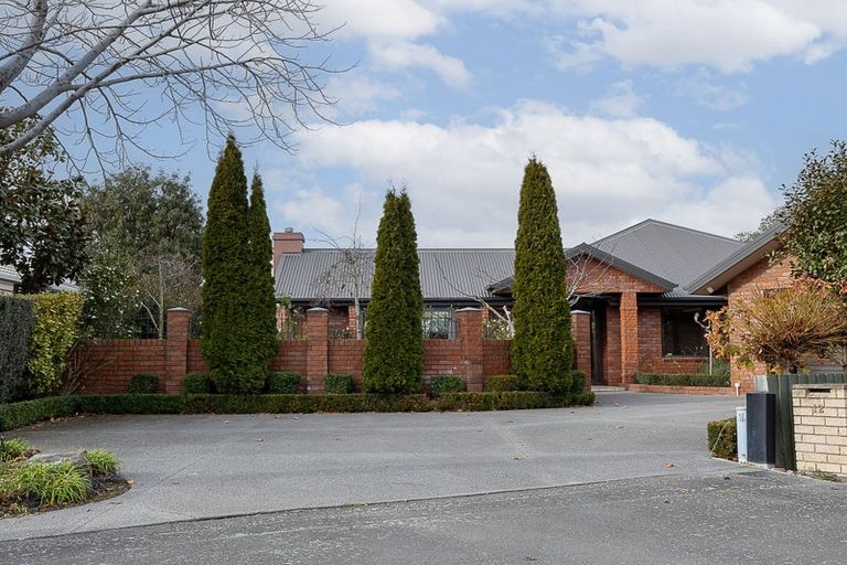 Photo of property in 14 Dunmurry Place, Casebrook, Christchurch, 8051