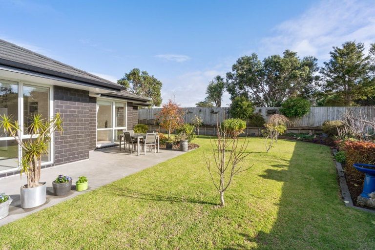 Photo of property in 20 Stace Hopper Drive, One Tree Point, 0118