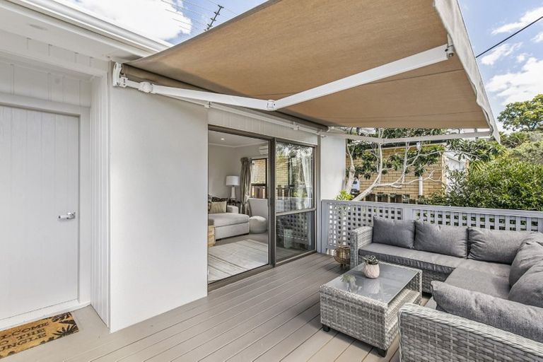 Photo of property in 2/26 Corunna Road, Milford, Auckland, 0620