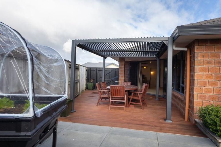 Photo of property in 48 Tennyson Avenue, Kelvin Grove, Palmerston North, 4414