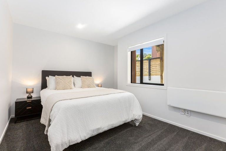 Photo of property in 6 Stockden Place, Karori, Wellington, 6012