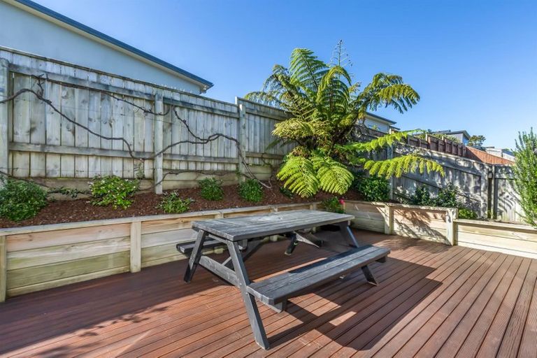 Photo of property in 5 Kaimai Place, Aotea, Porirua, 5024