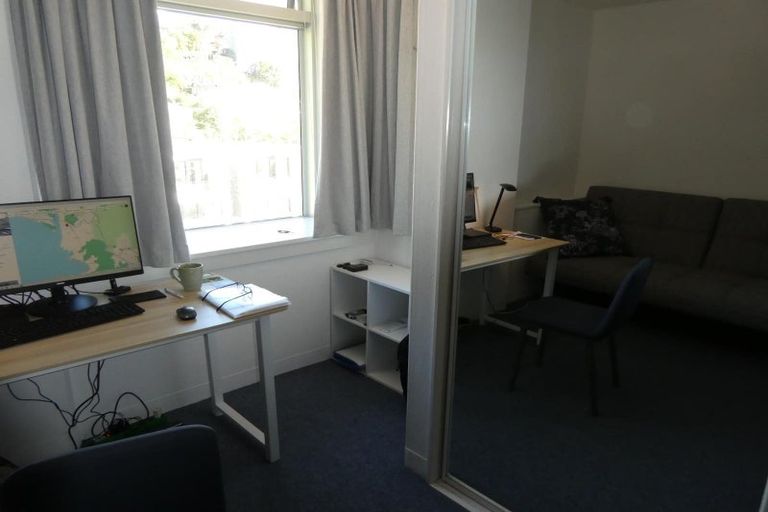 Photo of property in Jerningham Apartments, 20 Oriental Terrace, Oriental Bay, Wellington, 6011