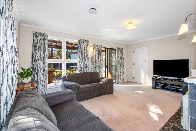 Photo of property in 19 Landsdowne Terrace, Cashmere, Christchurch, 8022