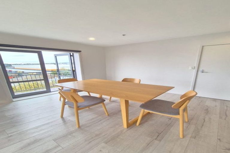 Photo of property in 3a/10 Crown Lynn Place, New Lynn, Auckland, 0600