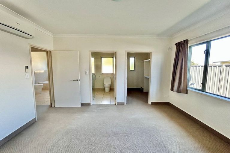 Photo of property in 10 Lewis Way, Poraiti, Napier, 4112