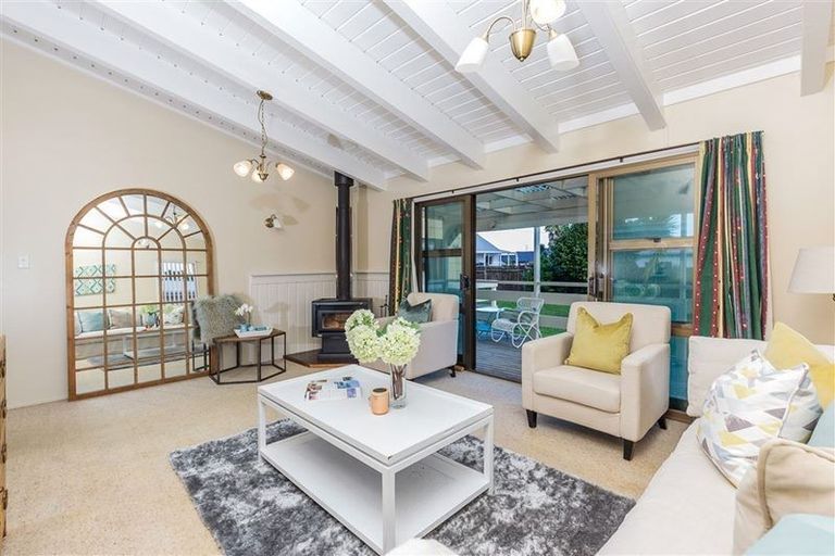 Photo of property in 7 Moor Park, Wattle Downs, Auckland, 2103