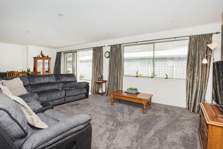 Photo of property in 26 Pohutukawa Grove, Lytton West, Gisborne, 4010