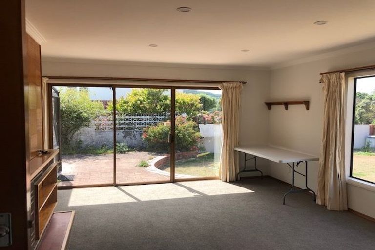 Photo of property in 6 Mascot Street, Tawa, Wellington, 5028