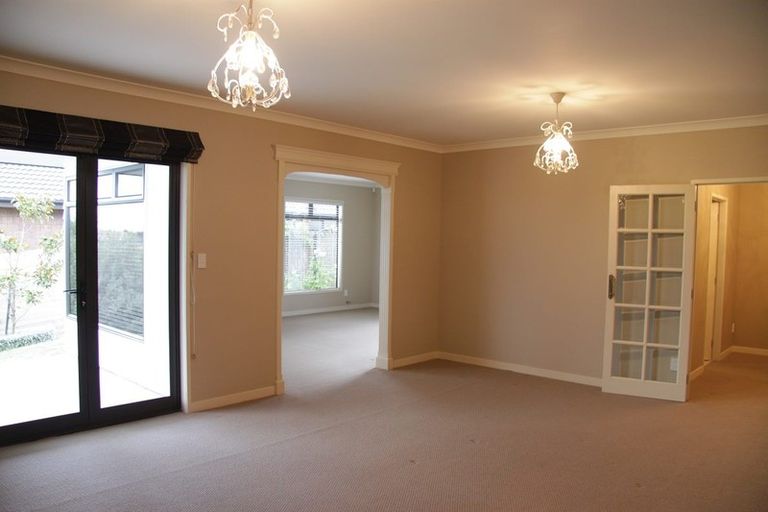 Photo of property in 12 Bishopsworth Way, Huntington, Hamilton, 3210