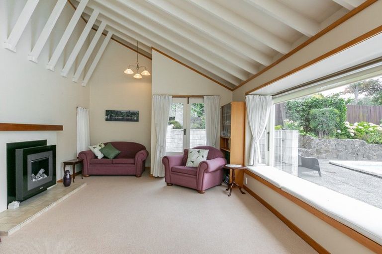 Photo of property in 19 Tauroa Road, Havelock North, 4130