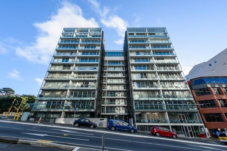 Photo of property in Montreaux Apartments, 5f/164 The Terrace, Wellington Central, Wellington, 6011