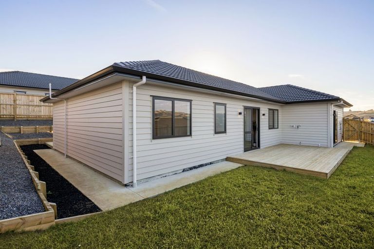 Photo of property in 7 Dolcetto Place, Pokeno, 2402