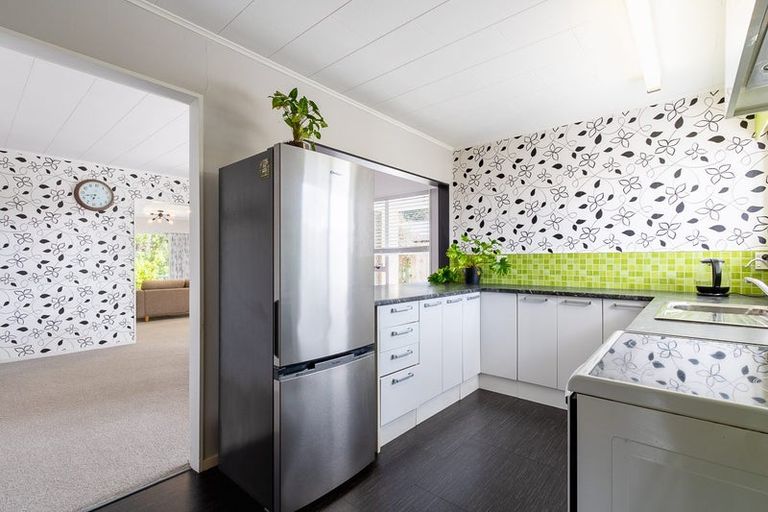 Photo of property in 10b Rimu Street, Waikanae, 5036