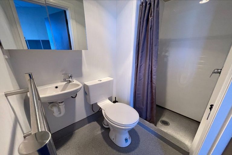 Photo of property in 5 Anzac Avenue, Dunedin Central, Dunedin, 9016