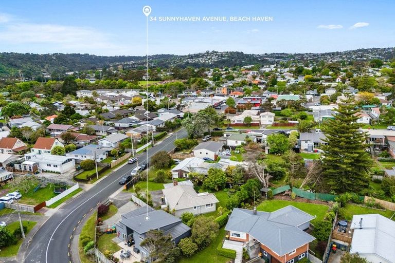 Photo of property in 34 Sunnyhaven Avenue, Beach Haven, Auckland, 0626