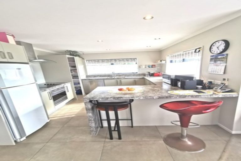 Photo of property in 4 Byron Brown Place, Otaki Beach, Otaki, 5512