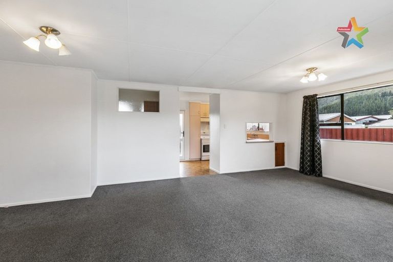 Photo of property in 18a Wimbledon Grove, Wainuiomata, Lower Hutt, 5014