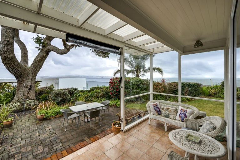 Photo of property in 130 Thompson Road, Bluff Hill, Napier, 4110
