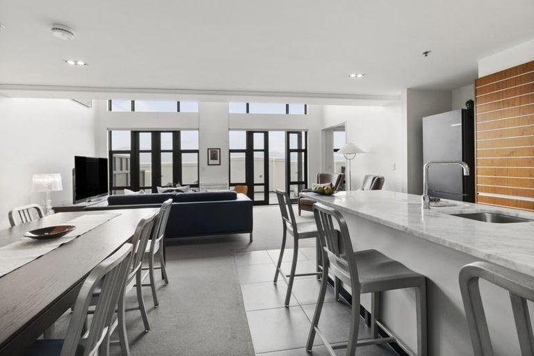 Photo of property in Augusta Apartments, 34/254 Willis Street, Te Aro, Wellington, 6011