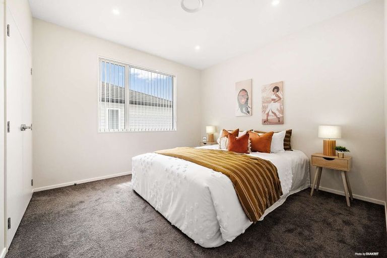 Photo of property in 10 Bine Crescent, Orewa, 0931