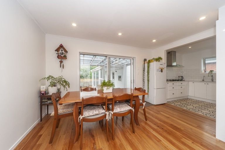 Photo of property in 16 Findlay Street, Tawa, Wellington, 5028