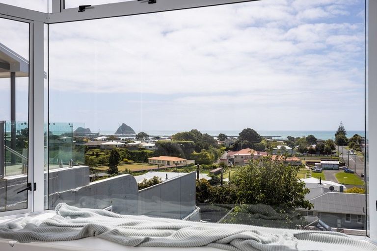 Photo of property in 50 Calvert Road, Lynmouth, New Plymouth, 4310