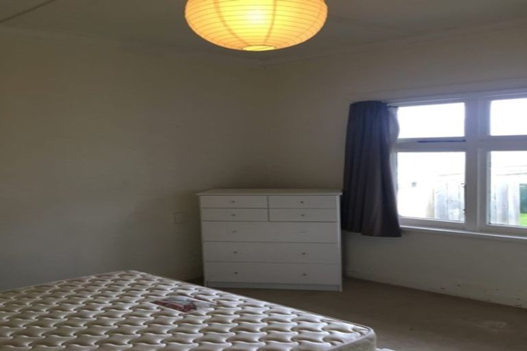 Photo of property in 12 French Street, Moturoa, New Plymouth, 4310