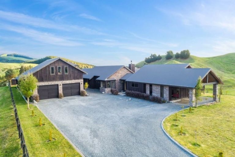 Photo of property in 5 Hitiri Road, Kinloch, Taupo, 3377