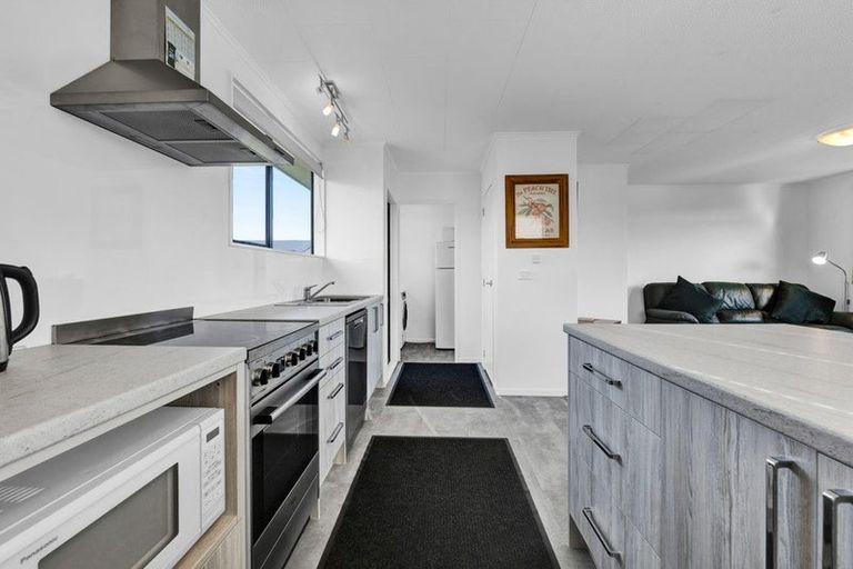 Photo of property in 18 Pohutukawa Drive, Opunake, 4616