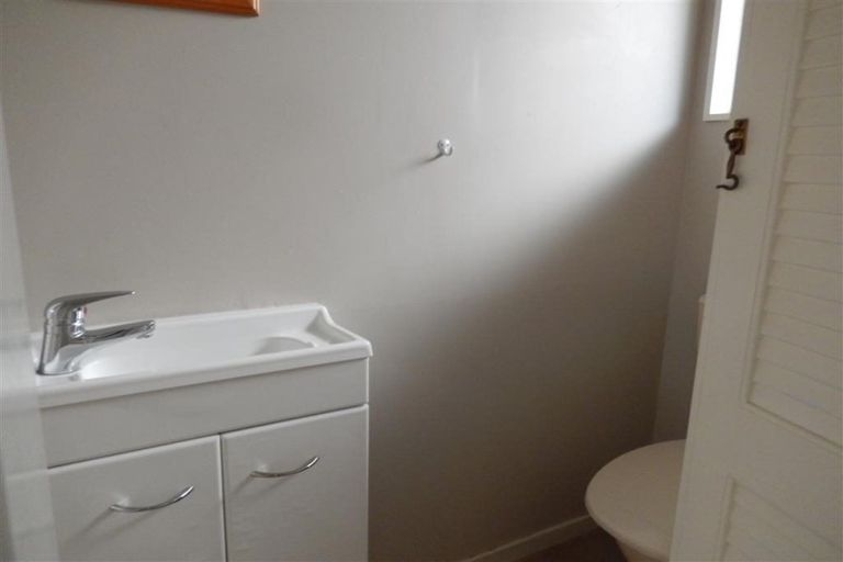 Photo of property in 6a Ropiha Street, Fitzroy, New Plymouth, 4312