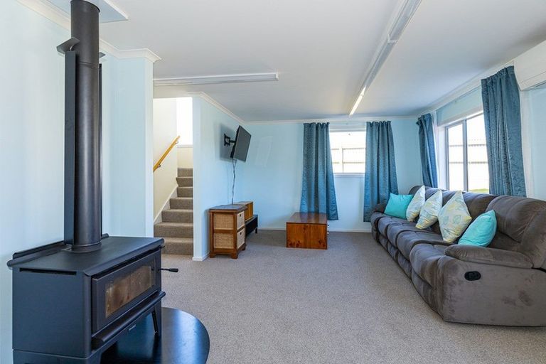 Photo of property in 35 Oban Street, Holmes Hill, Oamaru, 9401