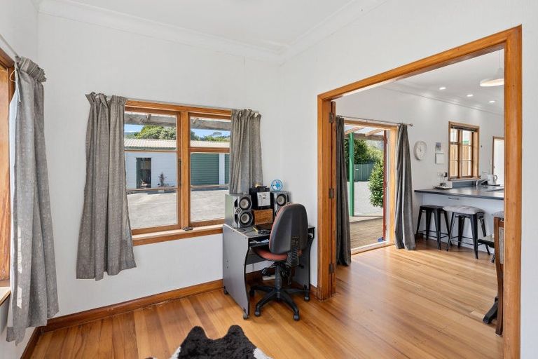 Photo of property in 35 North Manakau Road, Manakau, Levin, 5573