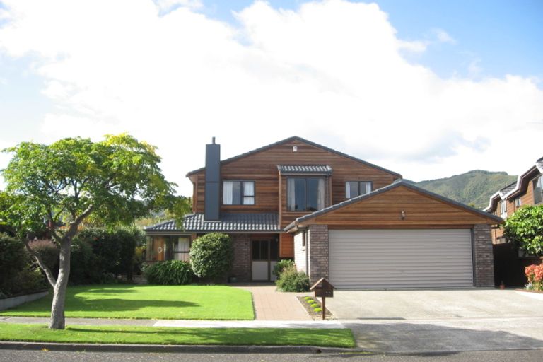 Photo of property in 44 Mcenroe Grove, Naenae, Lower Hutt, 5011