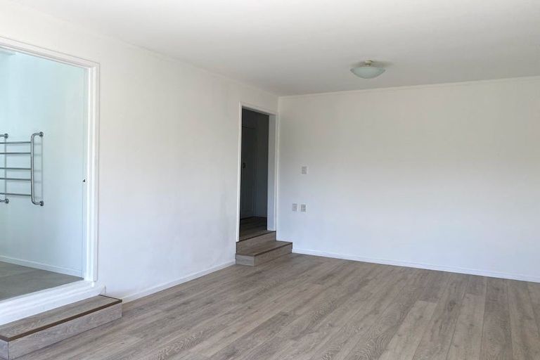 Photo of property in 12 Bryers Place, Bayview, Auckland, 0629