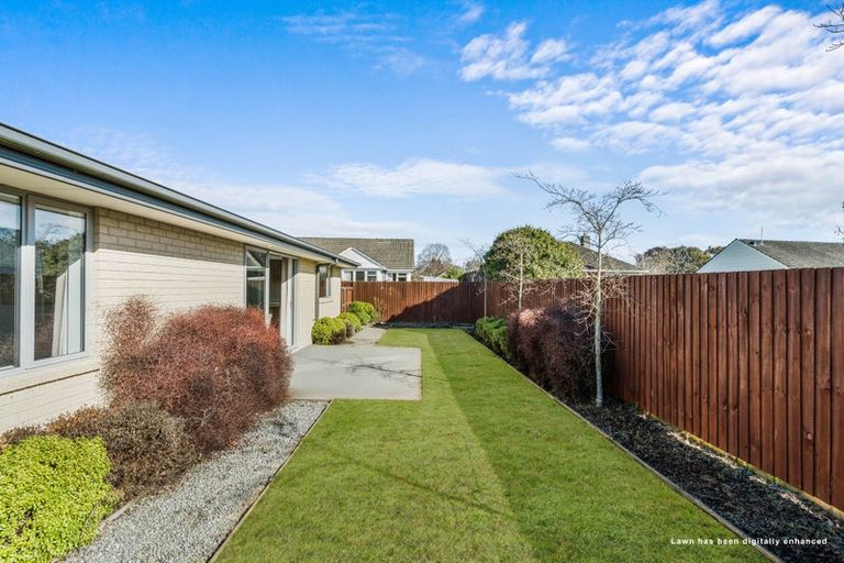 Photo of property in 14a Earnslaw Crescent, Bryndwr, Christchurch, 8053