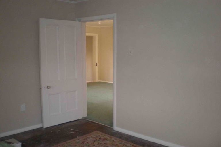 Photo of property in 9-11 Keeling Street, West End, Palmerston North, 4412