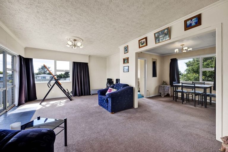 Photo of property in 192 Waihi Road, Hawera, 4610