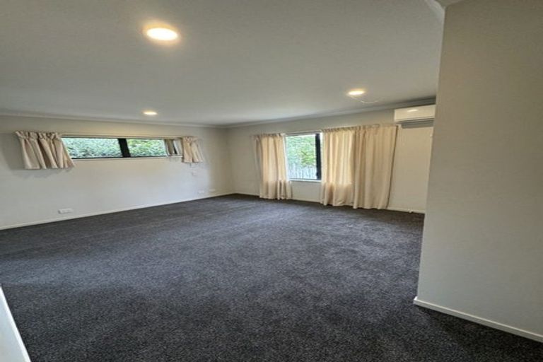 Photo of property in 7 Luna Place, Henderson, Auckland, 0612