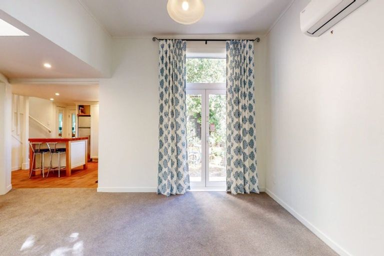 Photo of property in 204 Sydney Street West, Thorndon, Wellington, 6011