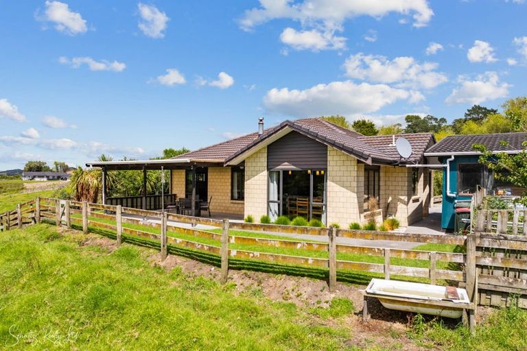Photo of property in 5 Judd Road, Maungaturoto, 0520