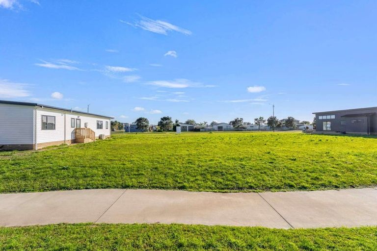 Photo of property in 302 Harbour Drive East, Matarangi, Whitianga, 3592