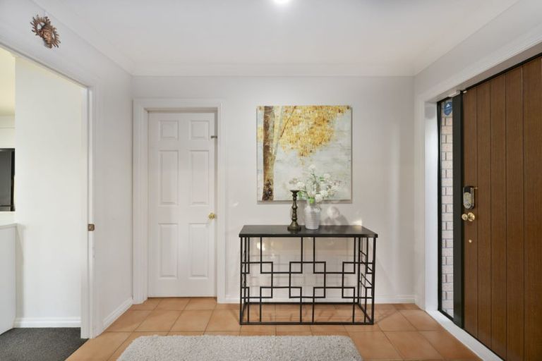 Photo of property in 51 Semillon Avenue, Henderson, Auckland, 0612