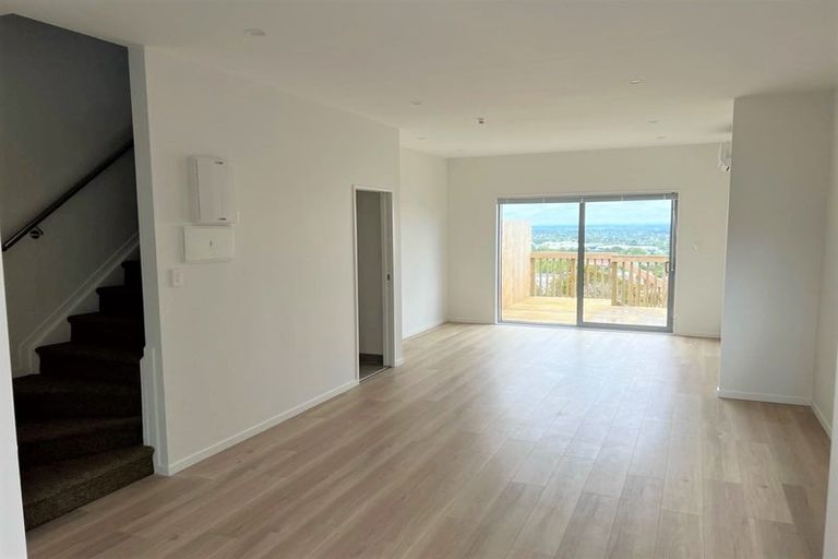 Photo of property in 11a Crestview Rise, Papakura, 2110