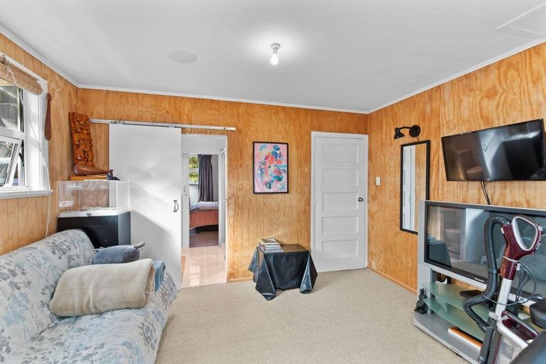 Photo of property in 9 Taplin Quay, Waitotara, Whanganui, 4588