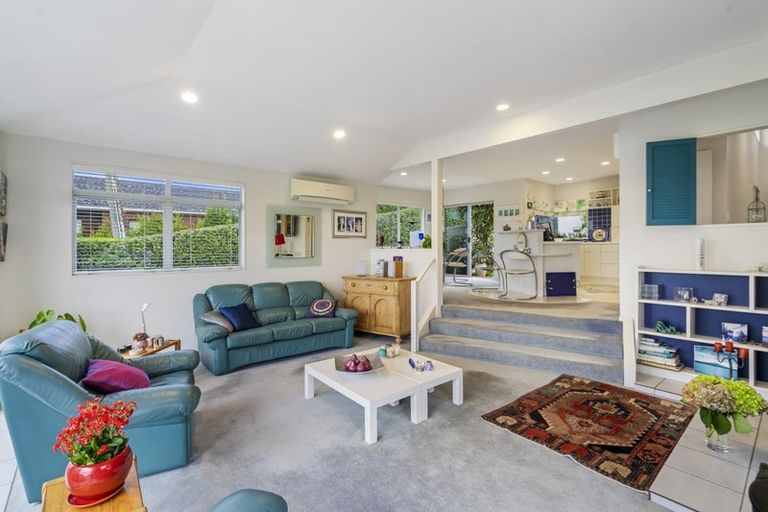 Photo of property in 17a Beach Road, Manly, Whangaparaoa, 0930