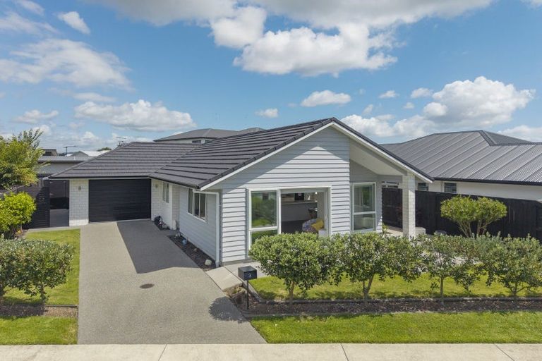 Photo of property in 3 Hanlow Place, Pyes Pa, Tauranga, 3112
