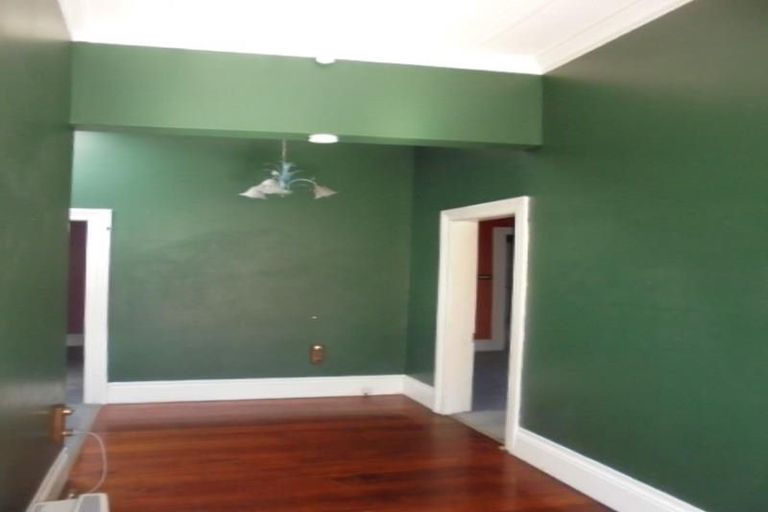 Photo of property in 17 Cameron Road, Bluff Hill, Napier, 4110